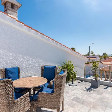 Villa Charming In For 7 Persons *