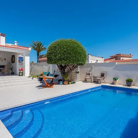 Charming In For 7 Persons Villa