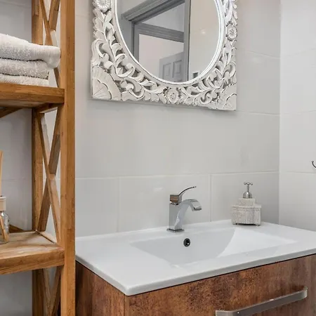 Charming In For 7 Persons Villa